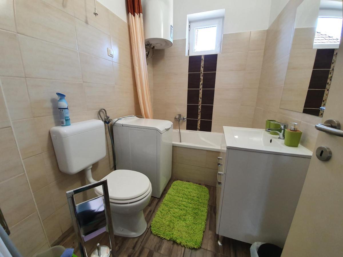 Flamingo Apartment Sárvár Esterno foto