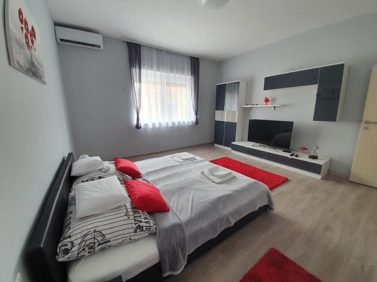 Flamingo Apartment Sárvár Esterno foto