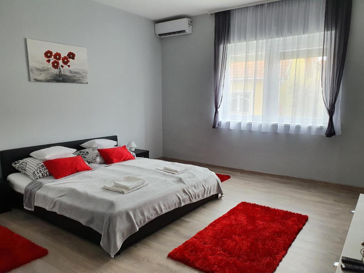 Flamingo Apartment Sárvár Esterno foto